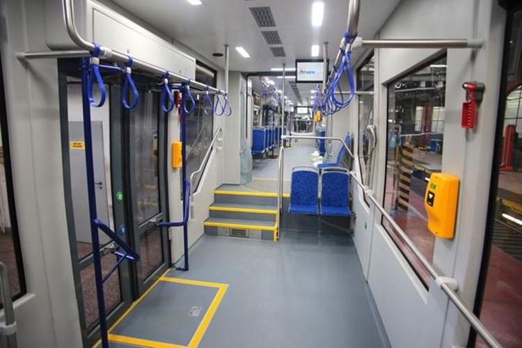 MPK bada sprawę Moderusa, który jeździł po mieście z niedomkniętymi drzwiami