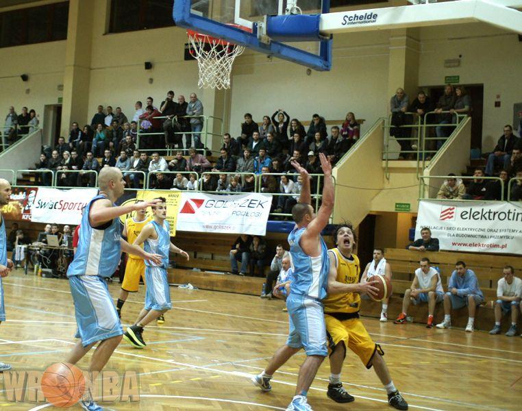 WRONBA: Sampraus stale na fali