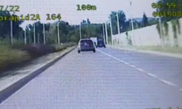 Wrocław: Jechała przez miasto 160 km/h, trafiła na nieoznakowany radiowóz [FILM]