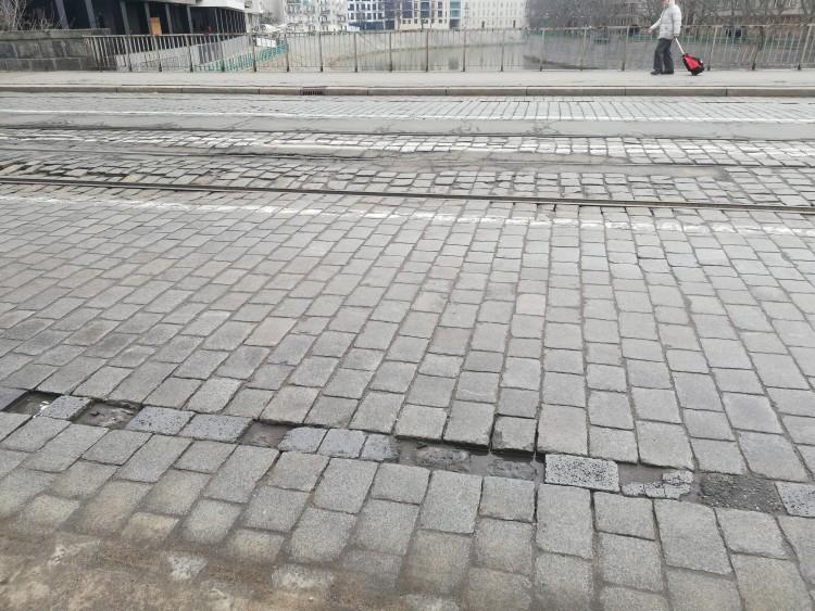 Ruszyła przebudowa mostów Pomorskich. Od soboty zmiana organizacji ruchu [ZDJĘCIA]