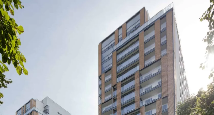 Grzybowska 4 – apartamenty w centrum Warszawy z dziedzińcem i widokiem na park