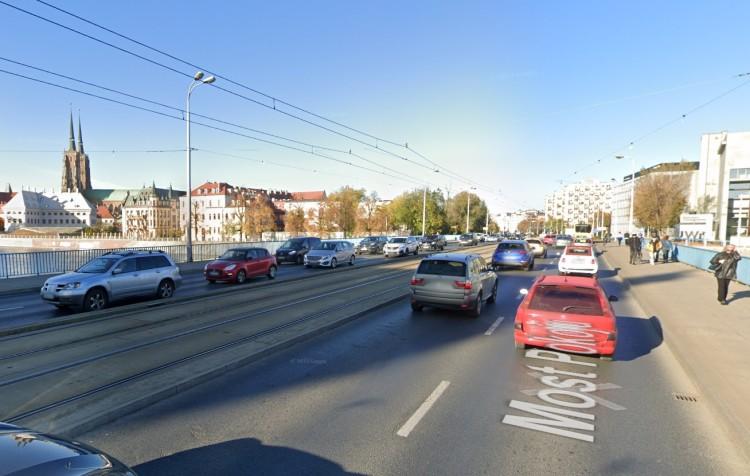 Wrocław: Most Pokoju do naprawy. Zostanie tylko jeden pas