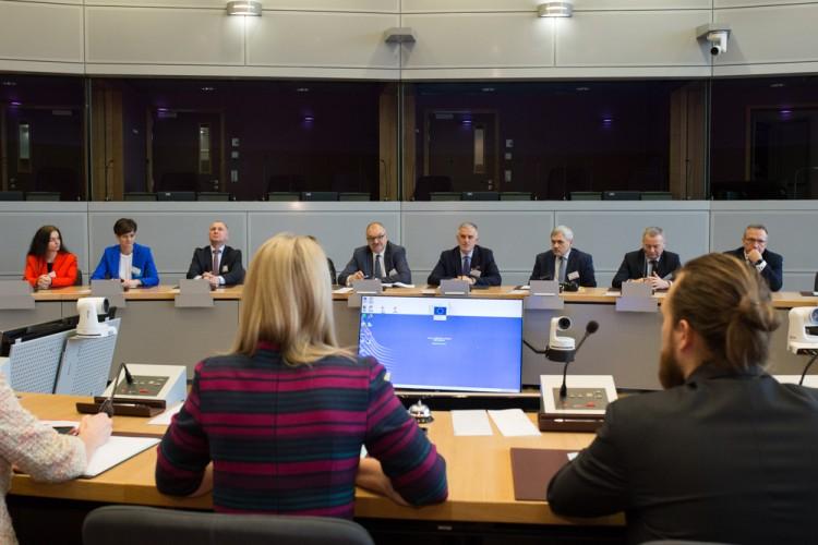 Marszałek z misją w Brukseli. Walczy o pieniądze dla Dolnego Śląska