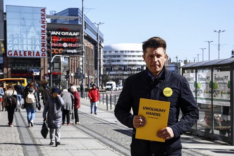 Petru we Wrocławiu: dwie wolne niedziele zamiast zakazu handlu