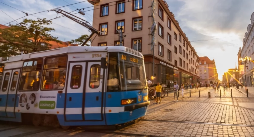 Na tych liniach MPK najłatwiej stracić czas. Oto TOP 5 spóźnialskich