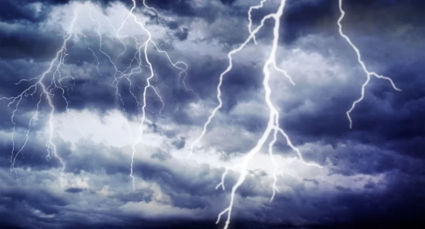 Gdzie jest burza? Alert RCB: możliwe przerwy w dostawie prądu. Oto radar na żywo