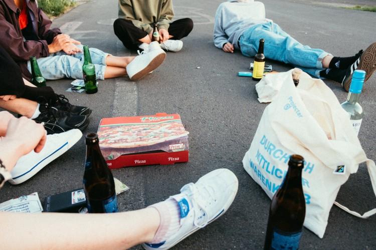 Wrocław: Policja nie ma najlepszego zdania o młodzieży, która zbiera się w tych miejscach [LISTA]