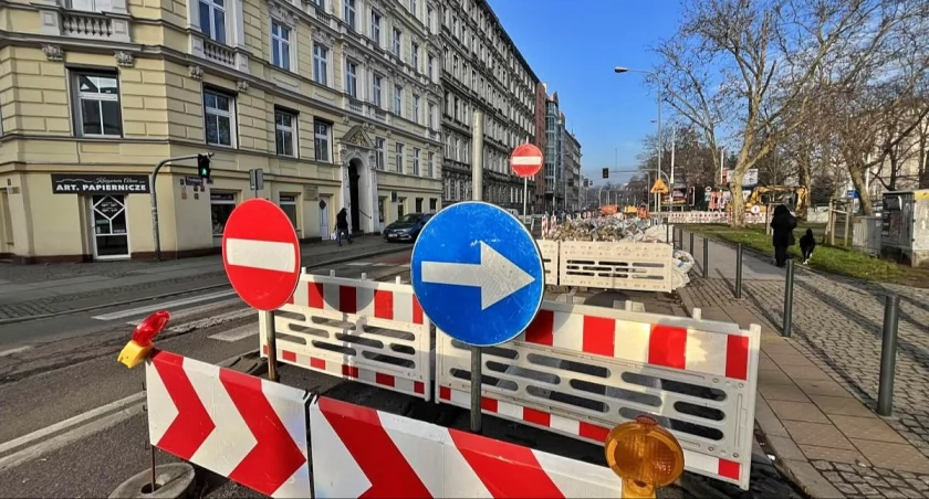 Duże zmiany na ul. Trzebnickiej. Kierowcy pojadą inaczej, autobusy zmienią trasy