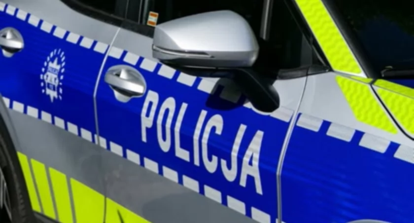 Uciekał przed policją, trzymając w ręce nosidełko z rocznym dzieckiem