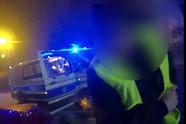 Wrocław: Mamy film z policyjnego pościgu. Co miał na sumieniu kierowca?