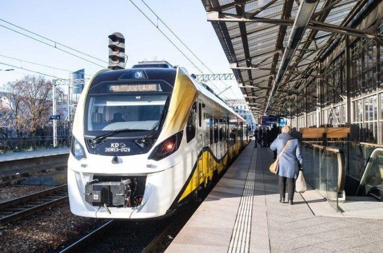 Zmiany w rozkładzie jazdy pociągów Kolei Dolnośląskich – na co zwrócić uwagę?