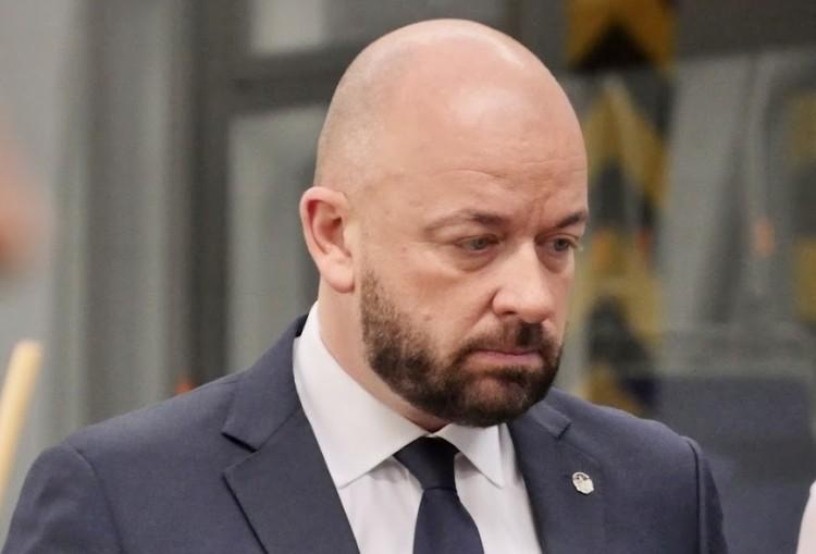 Sutryk musi zrezygnować z rad nadzorczych. Zarabiał tam spore pieniądze