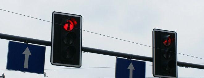 Wiemy, na których skrzyżowaniach będą światłami utrudniać wjazd do miasta