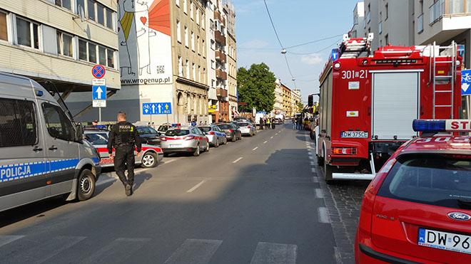 Podejrzany o podłożenie bomby dalej poszukiwany