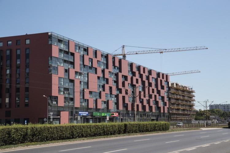 Pixel House pnie się w górę. Koniec budowy za pół roku [ZDJĘCIA, WIZUALIZACJE]