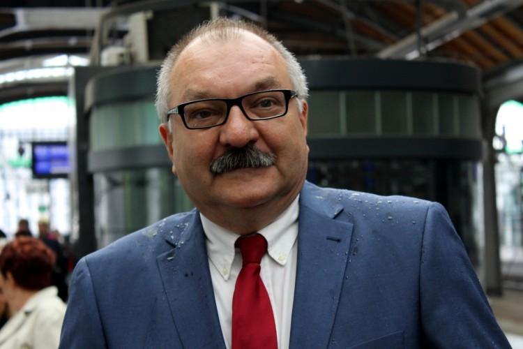 Marszałek Przybylski umożliwi swoim pracownicom udział w Czarnym Proteście