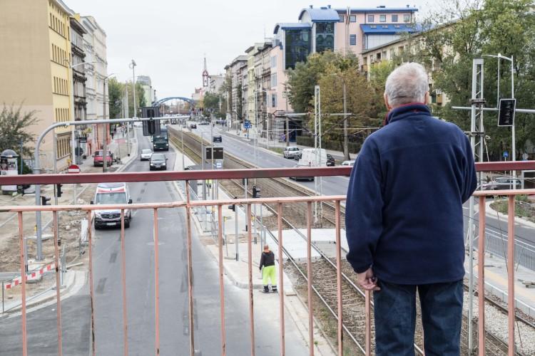 Nowe przejście naziemne zastąpi kładkę nad Grabiszyńską [ZDJĘCIA]