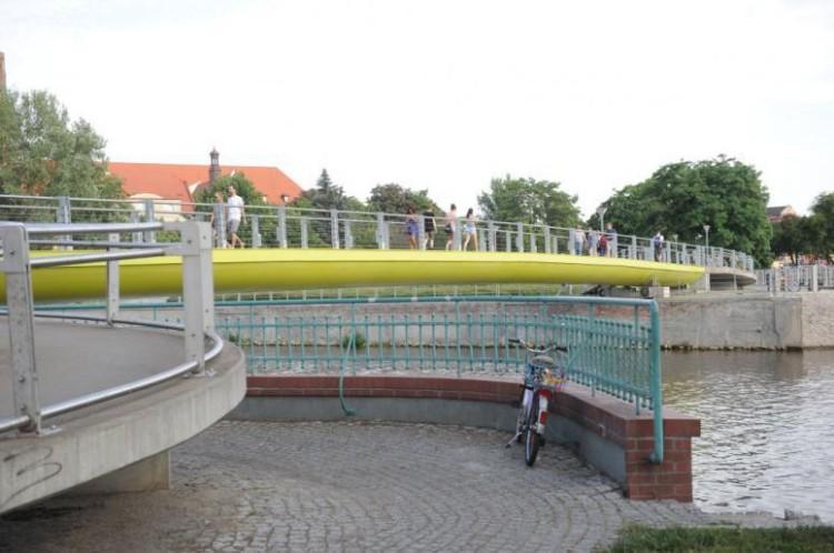 Znów przejdziemy z Wyspy Piasek na Wyspę Słodową. Kładka Piaskowa otwarta po remoncie