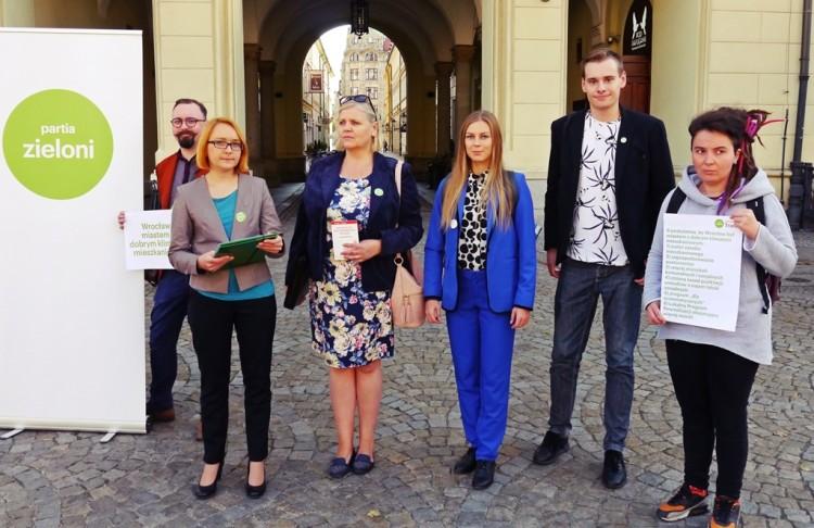 Zieloni: Wrocław nie spełnia obowiązku zaspakajania potrzeb mieszkaniowych