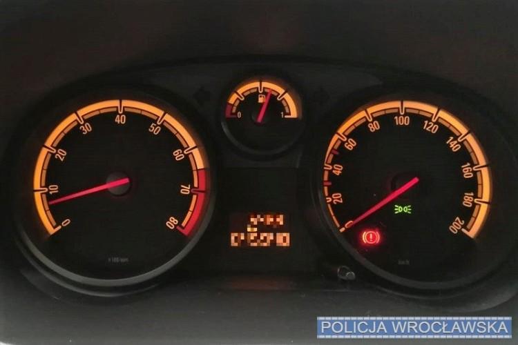 Wrocławianin „przekręcił” licznik o 73 tys. km. Może pójść do więzienia
