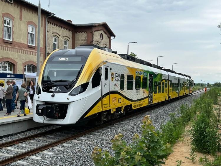 Wraca pociąg do Świdnicy przez Sobótkę