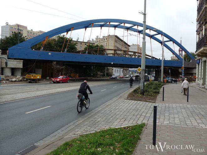 Na ulicach blisko centrum miasto wprowadza ruch jednokierunkowy i ograniczenie dla ciężarówek