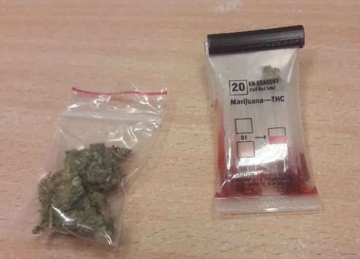 Zatrzymanie na Włodkowica. 22-latek odpowie za posiadanie narkotyków