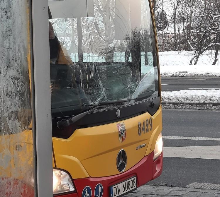 Wypadek na Jagodnie. Zderzyły się dwa autobusy