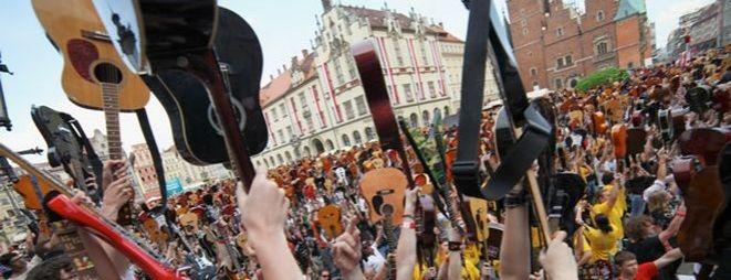 Zostań jurorem i wybierz zespół, który wystąpi na Gitarowym Rekordzie Guinnessa