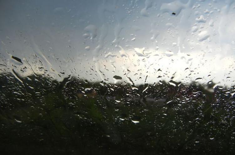 Zmiana pogody. Meteorolodzy zapowiadają ulewny poniedziałek