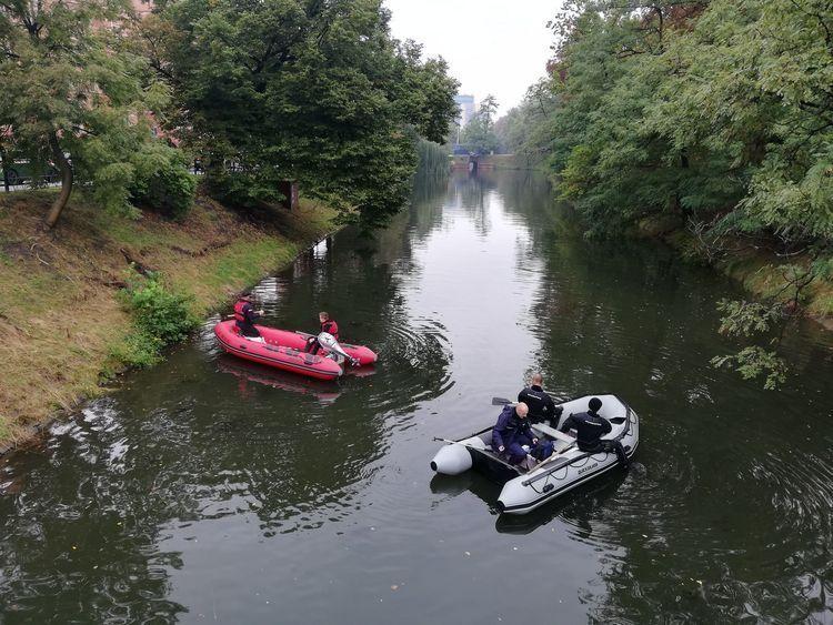 Mężczyzna wpadł do fosy. Musiała interweniować policja