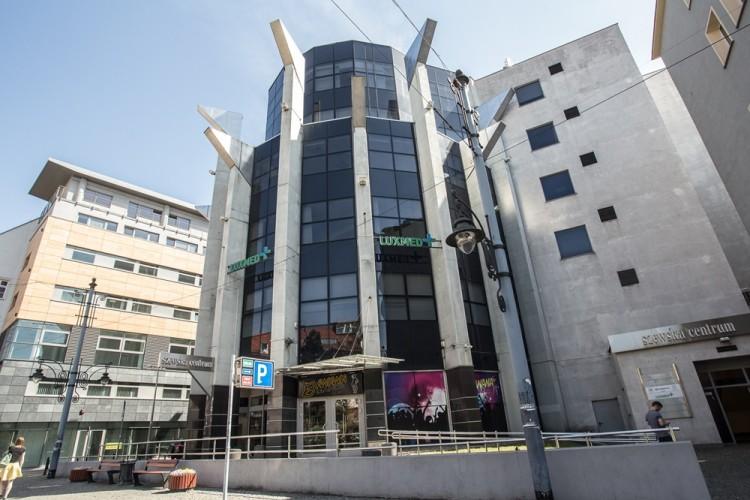 Wrocław: śmiertelne pobicie przed nocnym klubem. Ruszył proces jednego z napastników