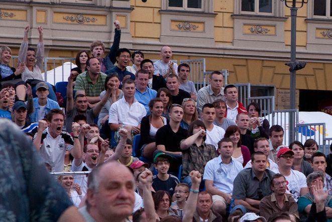 Kiedy twój mężczyzna krzyczy „GOOOOOOOOOOL!!!”