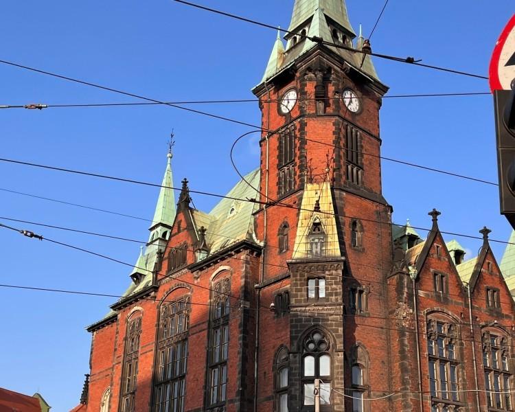 Jest pomysł na starą Bibliotekę Uniwersytecką. Nikt nie chciał jej kupić