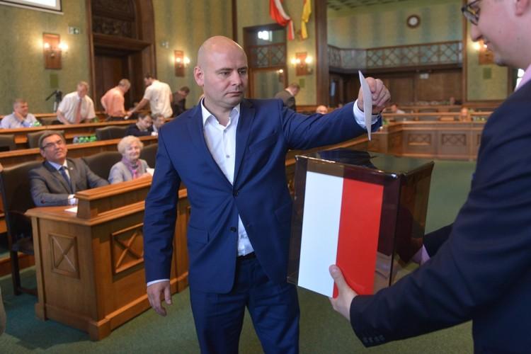 W przyszłym tygodniu decyzja o zmianie cennika MPK. Dutkiewiczowi znów pomoże „lewe ucho”?