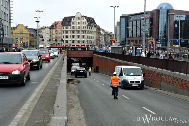 Zamkną jeden z tuneli na pl. Dominikańskim (UTRUDNIENIA DLA KIEROWCÓW)