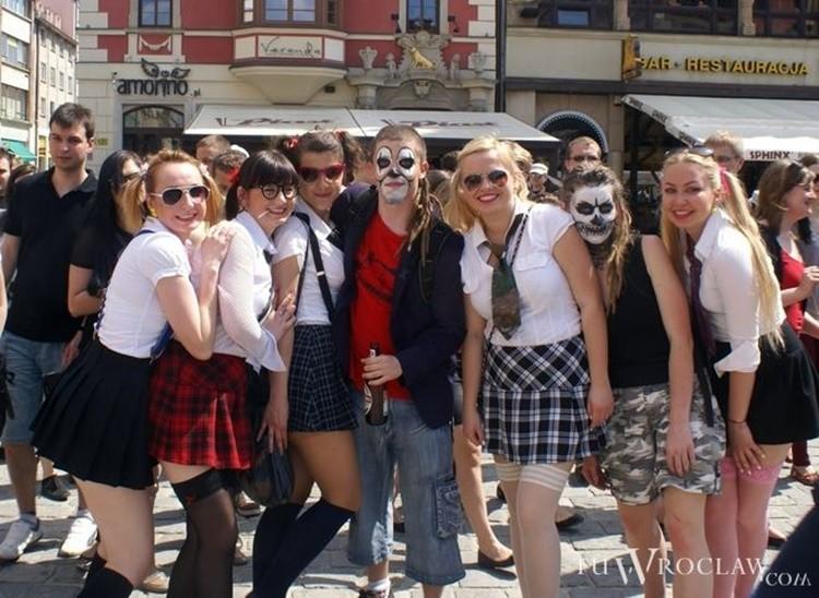 Studenci przejdą ulicami Wrocławia [UTRUDNIENIA DLA KIEROWCÓW]