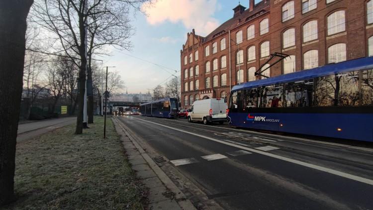 Przejście na Trzebnickiej znów zablokowane. 