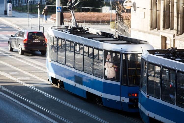 Uchwała o darmowej komunikacji trafiła do rady miejskiej. „W przeddzień kampanii wyborczej znalazły się pieniądze”