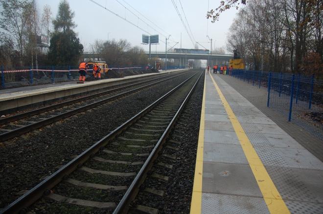 We Wrocławiu powstał nowy przystanek kolejowy. Z pociągu wysiądziesz koło FAT-u