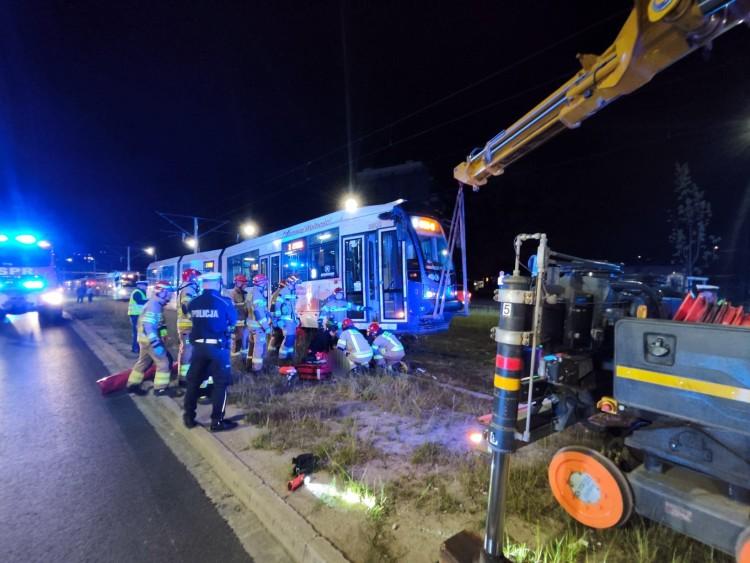 Poważny wypadek we Wrocławiu. Mężczyzna wpadł pod tramwaj