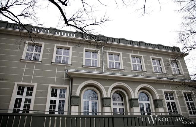 Dobiega końca remont budynku po dawnej Tawernie. Swoje miejsce znajdą tam wodniacy [FOTO] 