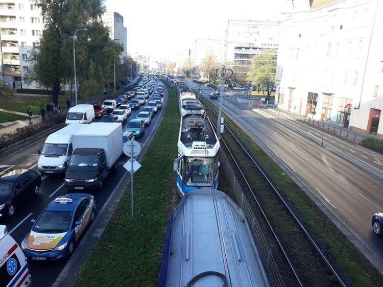 Tragiczny pożar i komunikacyjny paraliż [PODSUMOWANIE DNIA]