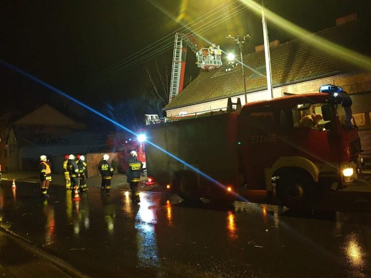 Cyklon Zoltan we Wrocławiu. Wichura, ulewa, najwyższy alarm powodziowy dla północy miasta. 