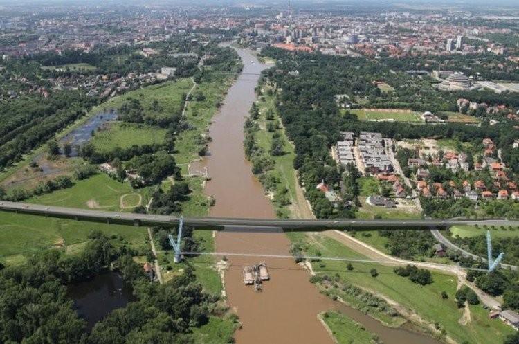 Wrocław: Aleja Wielkiej Wyspy budowana od półtora roku. Miasto szuka inspektora od ochrony drzew