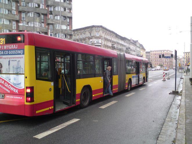Urzędnicy zwiększyli liczbę uprawnień do bezpłatnych przejazdów MPK
