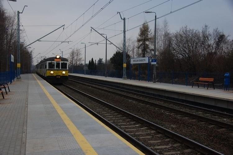 Opóźnienia pociągów na trasie Wrocław - Opole. Padło sterowanie ruchem