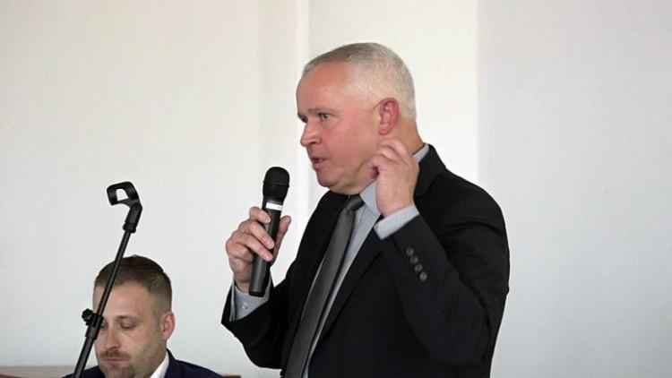 Prof. Czapiewski: „Bulwersujące zarobki Stasiaka to gangrena niszcząca ideę samorządności” [WYWIAD]