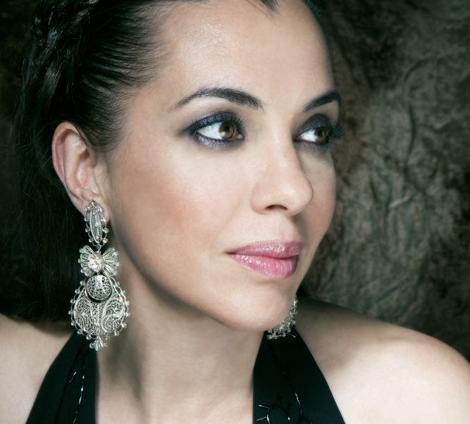Teresa Salgueiro, gwiazda Madredeus w Synagodze