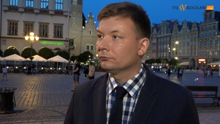 Wiosna traci jednego z wrocławskich liderów. „Kluczowe decyzje podejmowane są na randkach lidera tej partii i jego partnera”